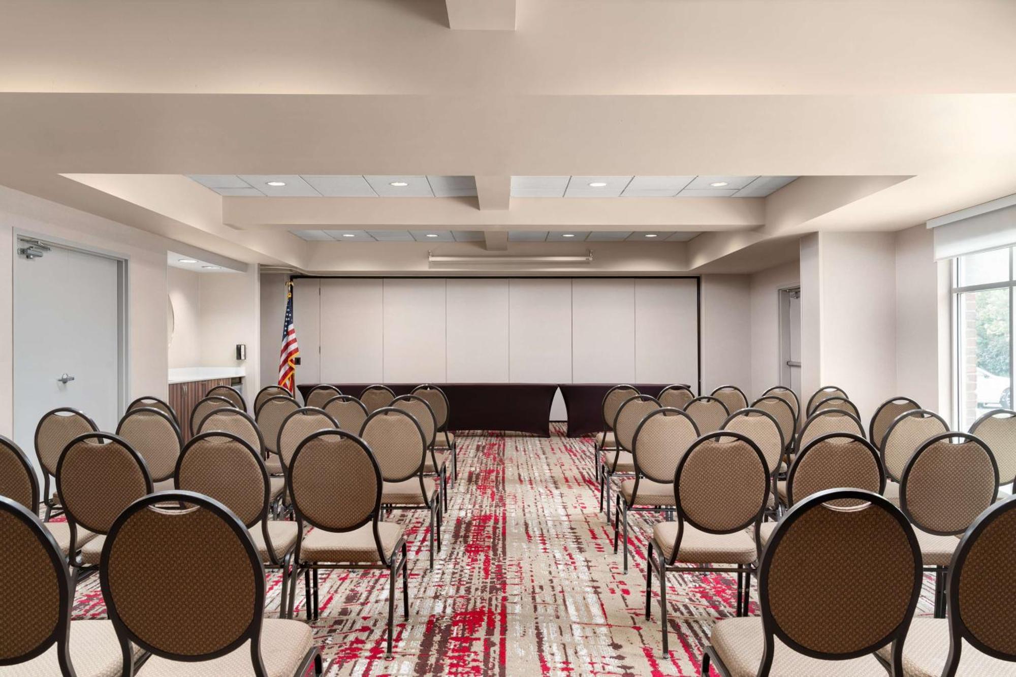 Hilton Garden Inn Rock Hill Bagian luar foto